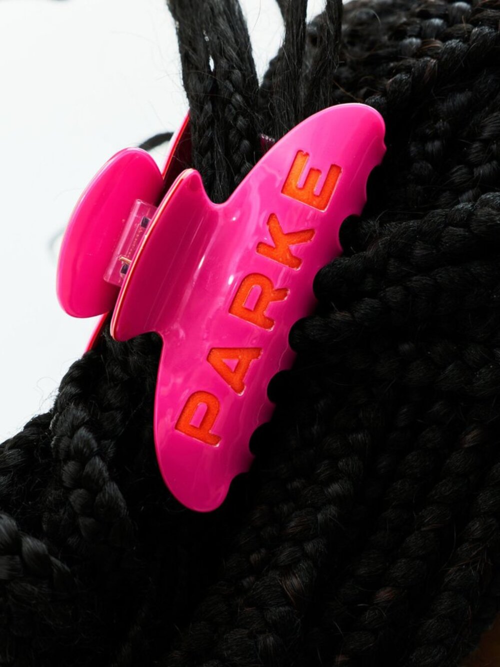 Parke Claw Clip - Dunkin Collab 2026 - Color Dunkin' Pink - Picture 4 of 5
